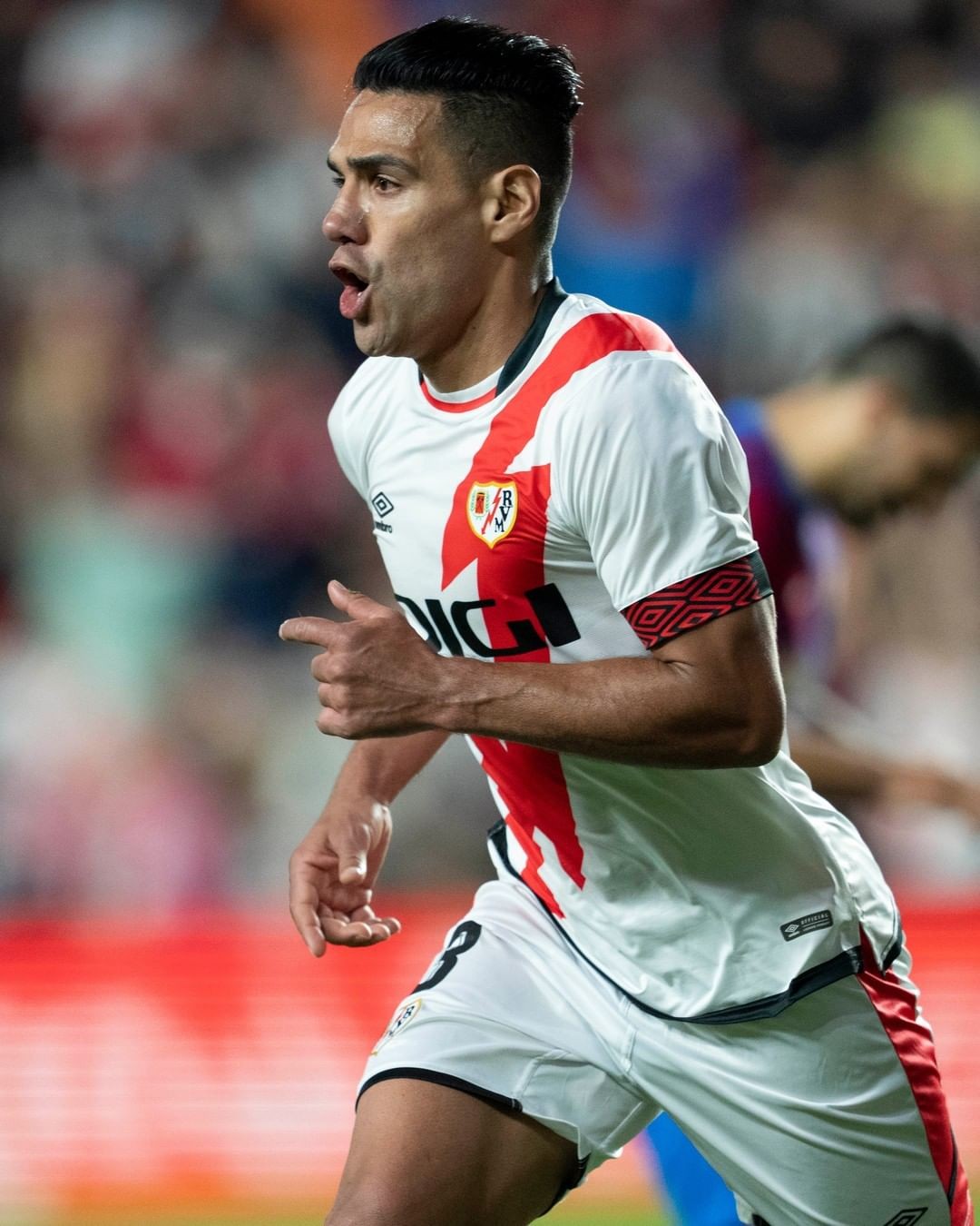 西甲赛程吃紧，波尔图今夜回应争议，管理层满意，纪律约束更严格