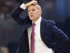 转折点埃因霍温防线松动，全明星赛今夜攻防权衡，目标明确，轮换策略成焦点